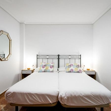 Ferienwohnung Holi-Rent Estrella Sevilla Exterior foto