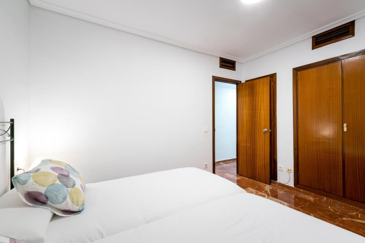 Ferienwohnung Holi-Rent Estrella Sevilla Exterior foto