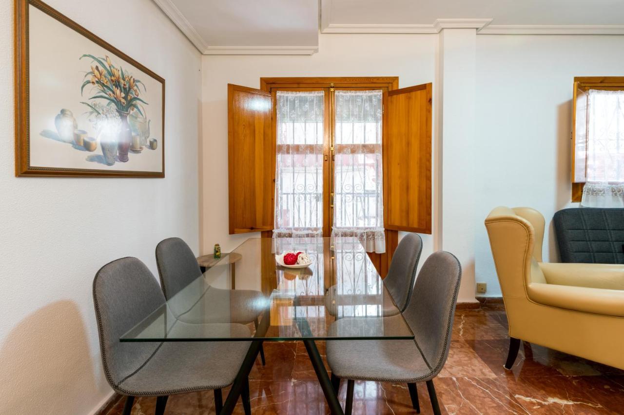 Ferienwohnung Holi-Rent Estrella Sevilla Exterior foto